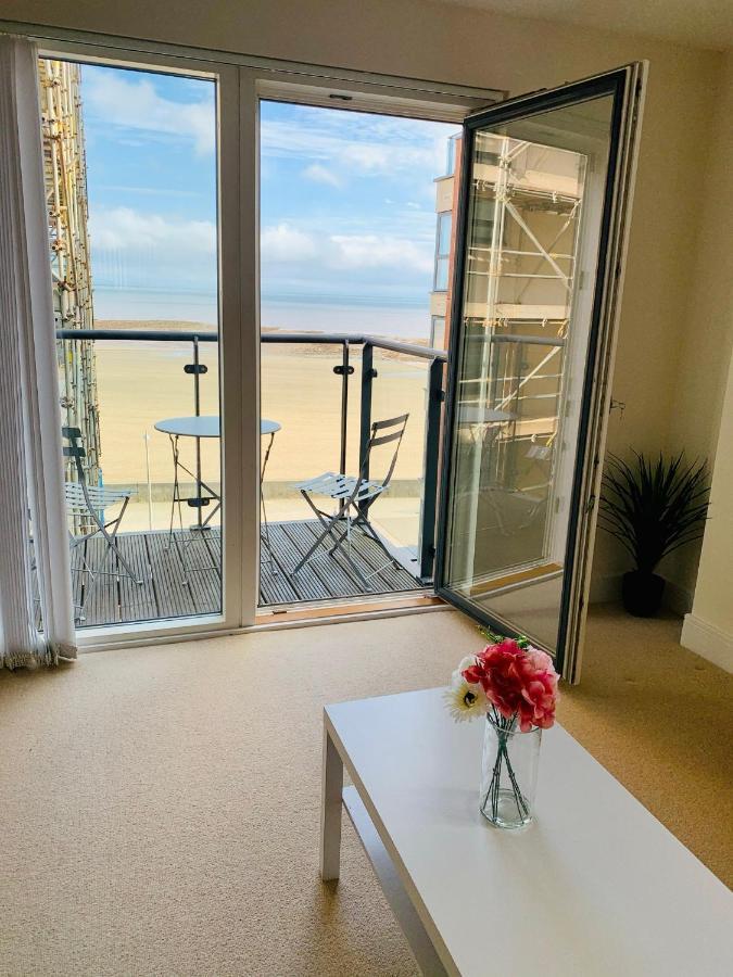 Ocean View Apartment - Swansea Marina Apartment